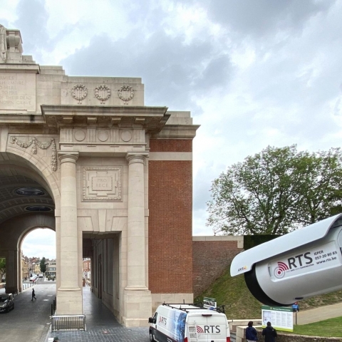 Camera at the Menin Gate in Ypres
